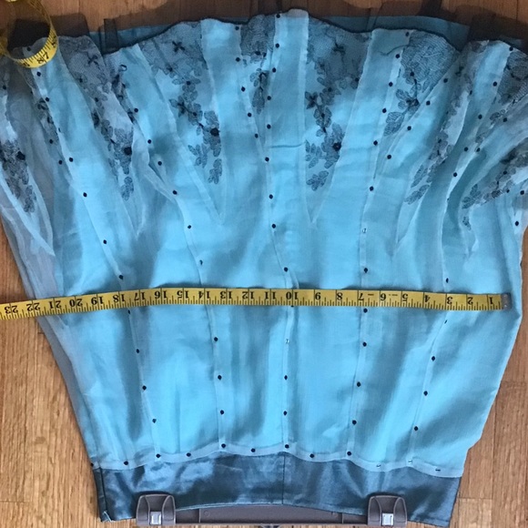 Pretty turquoise blue skirt with black mess and sequins. Size L. - Picture 5 of 7